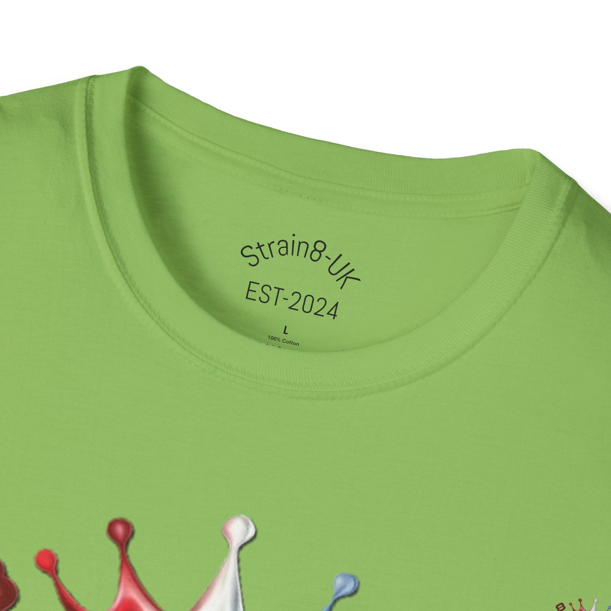 The Royal Strain8-UK T‑Shirt – Cute Cartoon Ted the carrot & Lucy the leak Veggie Characters Tee